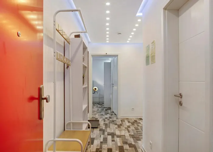 Modern Neuburg 8 - New נויבורג אן דר דונאו